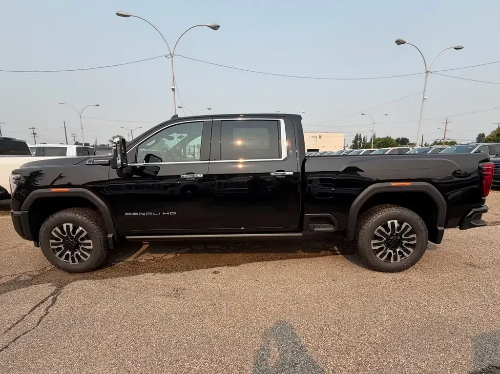 GMC Sierra 3500Hd 2026 photo 3