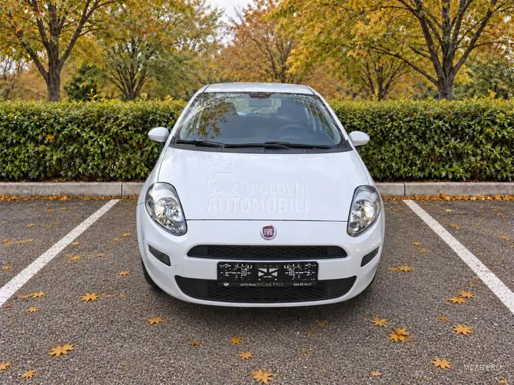 Fiat Grande Punto 2013 photo 4