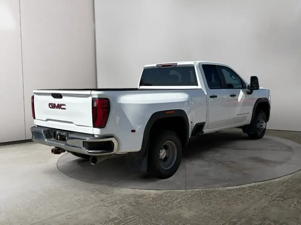 GMC Sierra 3500Hd 2024 photo 5