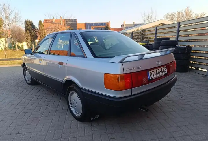 Audi 80 1989 photo 3