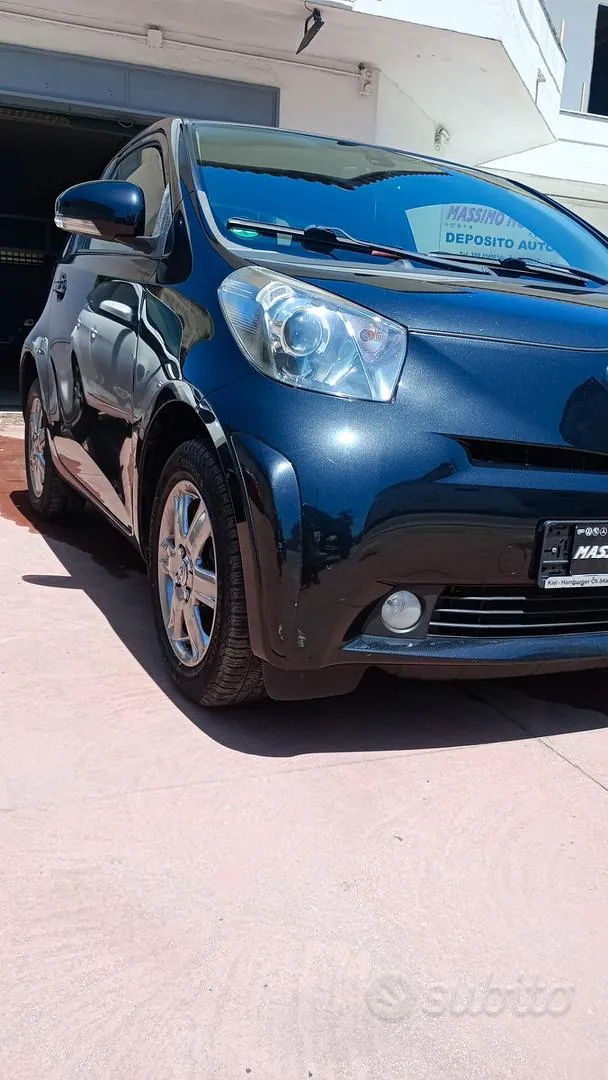 Toyota Iq 2011 photo 2