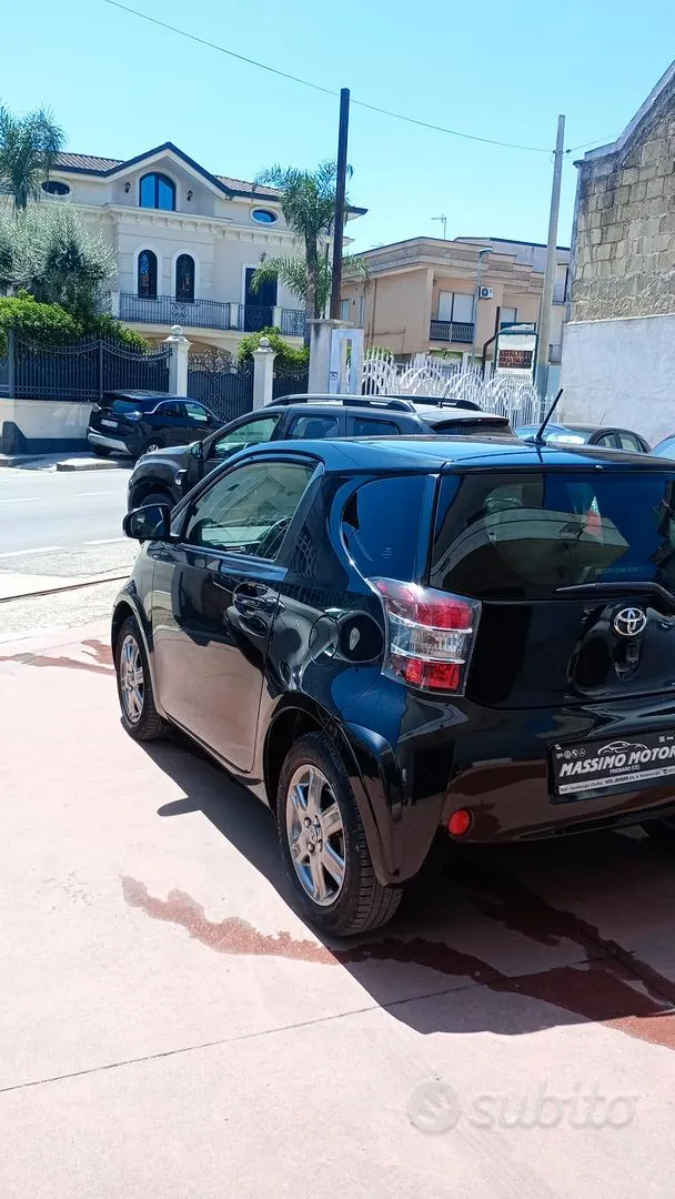 Toyota Iq 2011 photo 5