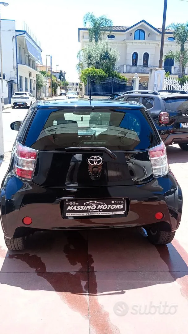 Toyota Iq 2011 photo 4