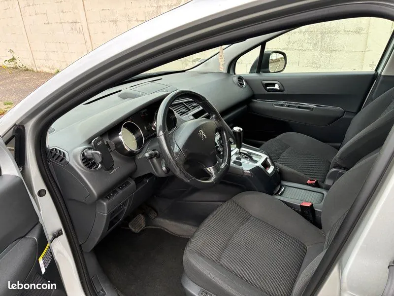 Peugeot 5008 2016 photo 5