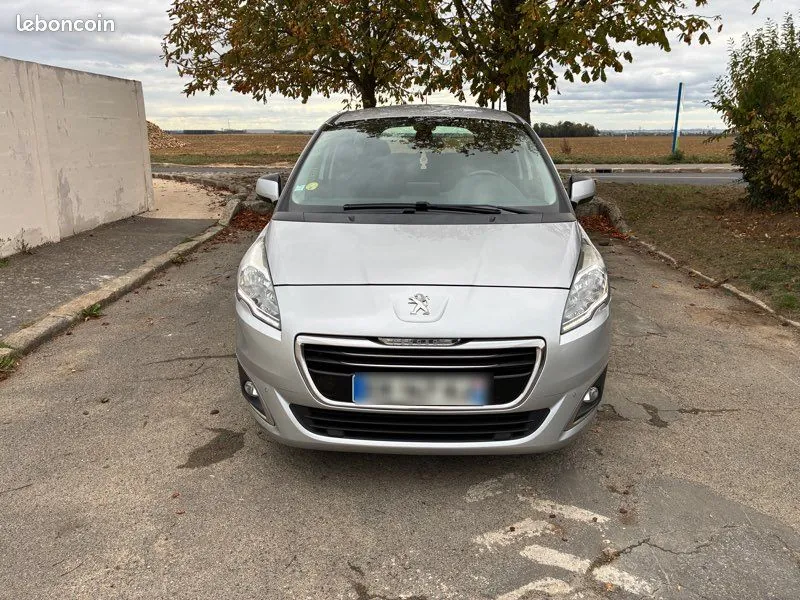 Peugeot 5008 2016 photo 3
