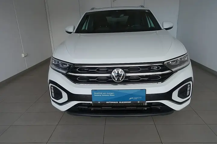 Volkswagen T-Roc 2023 photo 2