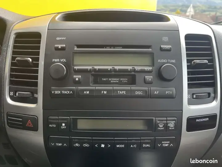 Toyota Land Cruiser 2005 photo 5