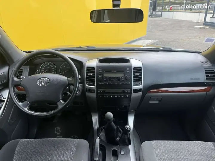 Toyota Land Cruiser 2005 photo 3