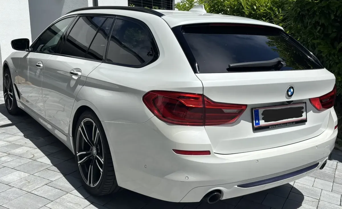 BMW 5 Series 2018 photo 2
