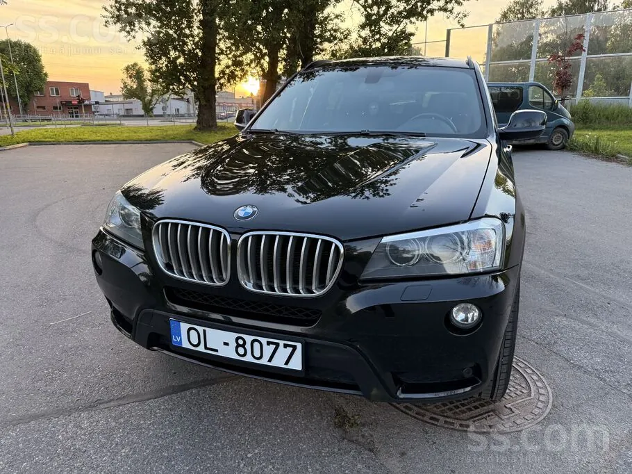 BMW X3 2012 photo 2