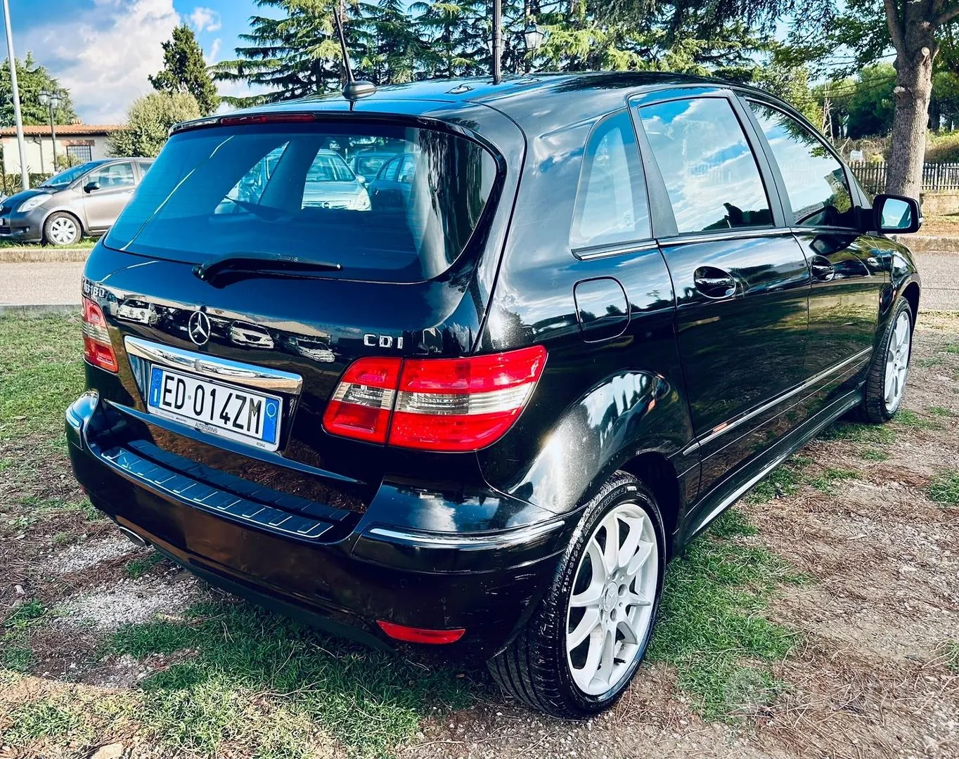 Mercedes-Benz B-Class 2010 photo 3