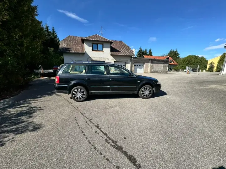 Volkswagen Passat 2002 photo 2