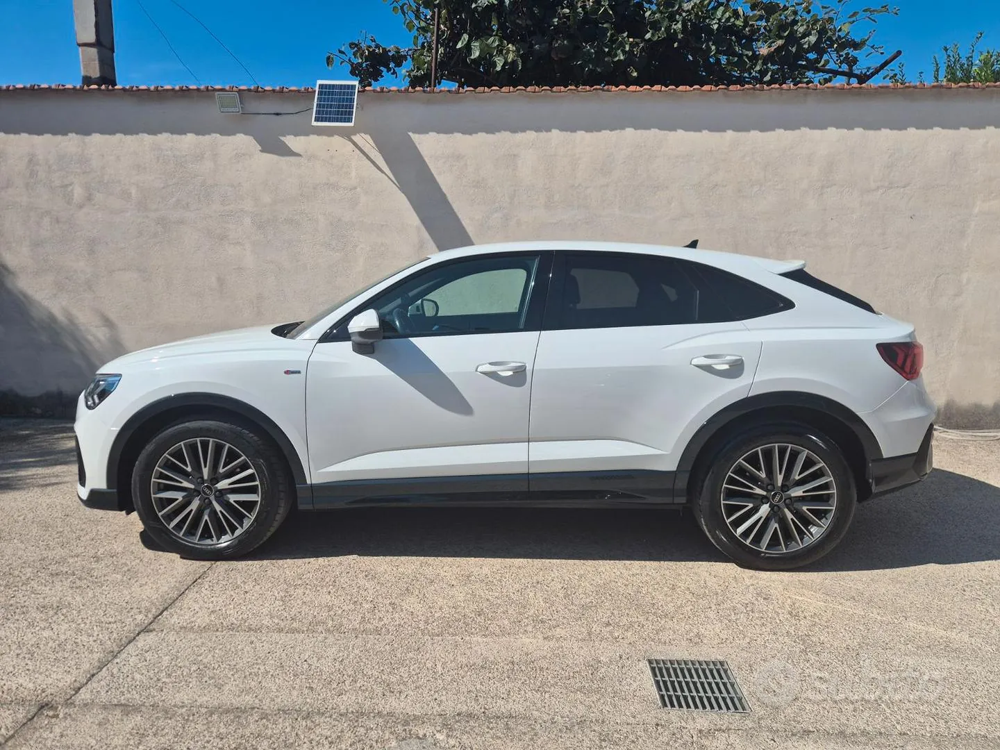 Audi Q3 2023 photo 3