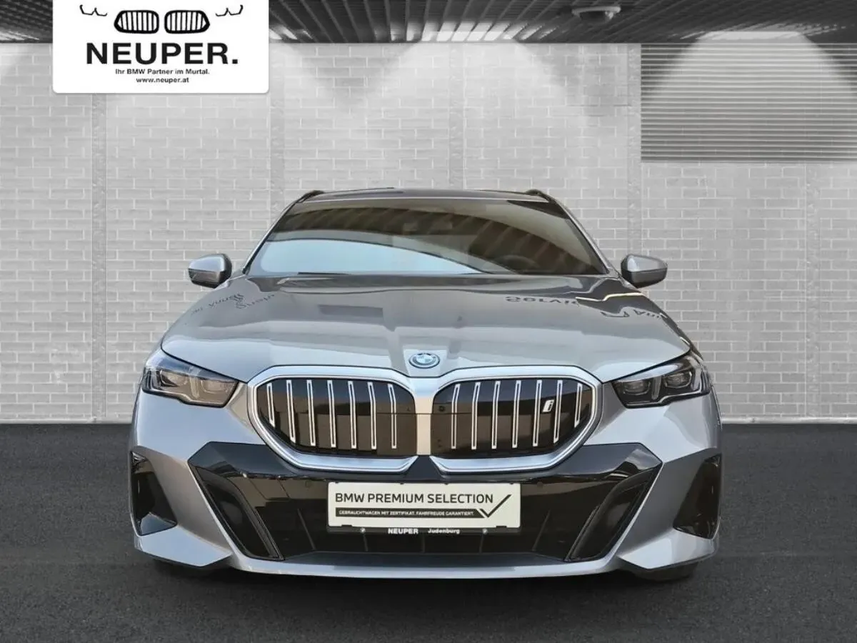 BMW I5 photo 2