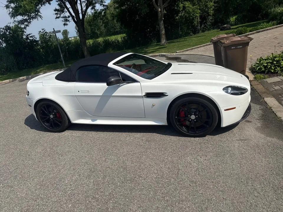 Aston Martin Vantage
