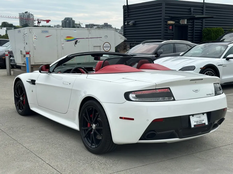 Aston Martin Vantage 2014 photo 5