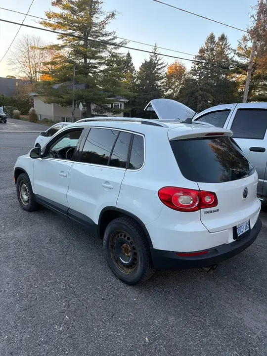 Volkswagen Tiguan 2009 photo 2