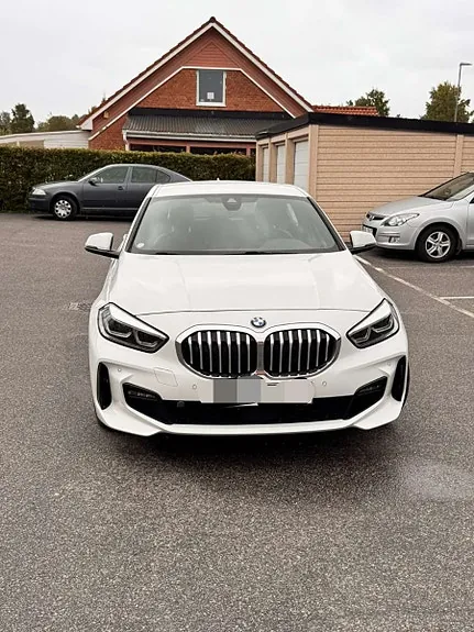 BMW 118D 2021 photo 2