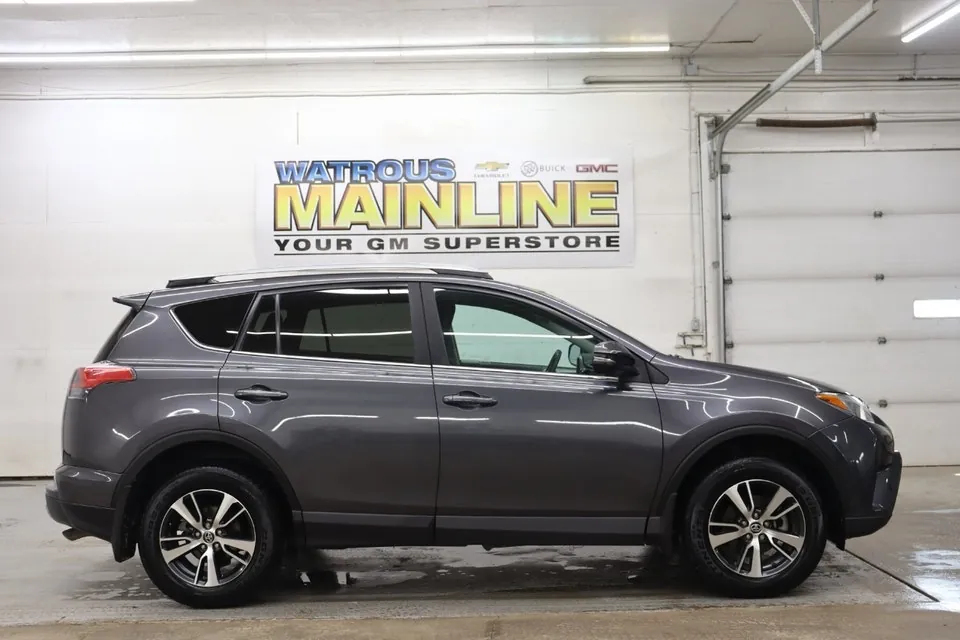 Toyota Rav4 2017 photo 2