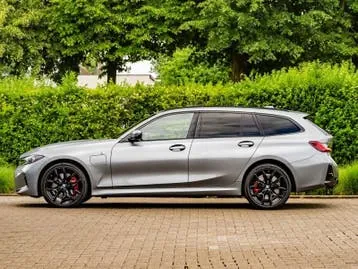 BMW 3 Series 2025 photo 3