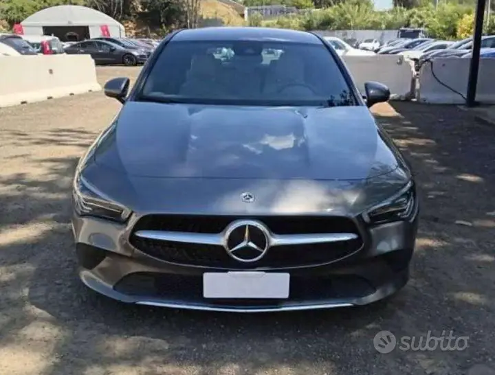 Mercedes-Benz Cla 180 2022 photo 2