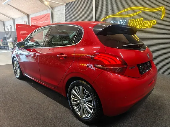 Peugeot 208 2018 photo 3