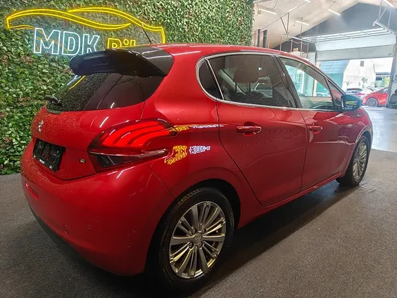 Peugeot 208 2018 photo 4