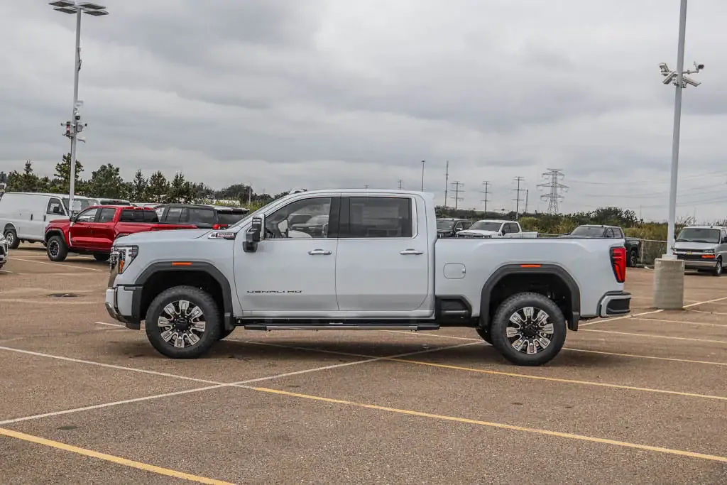 GMC Sierra 3500Hd 2026 photo 5