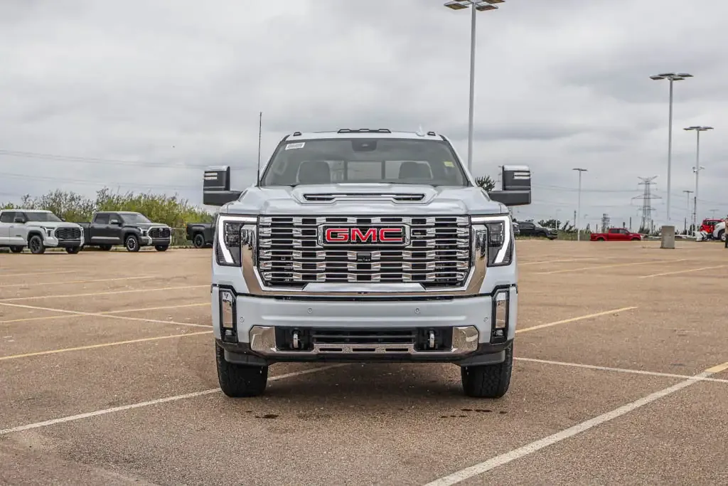 GMC Sierra 3500Hd 2026 photo 3