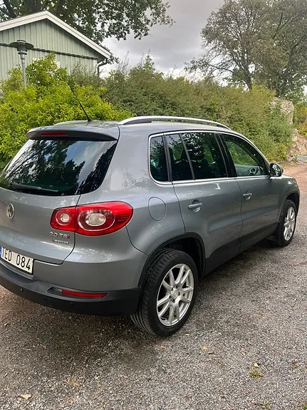 Volkswagen Tiguan 2010 photo 2