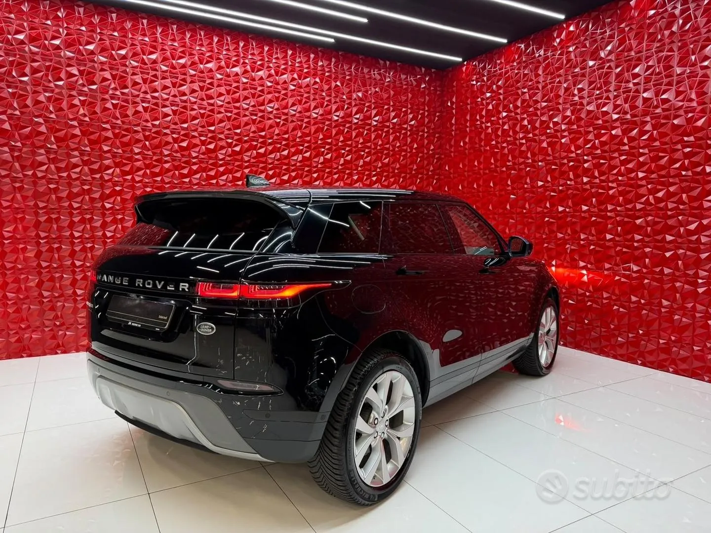 Land Rover Range Rover Evoque 2019 photo 4