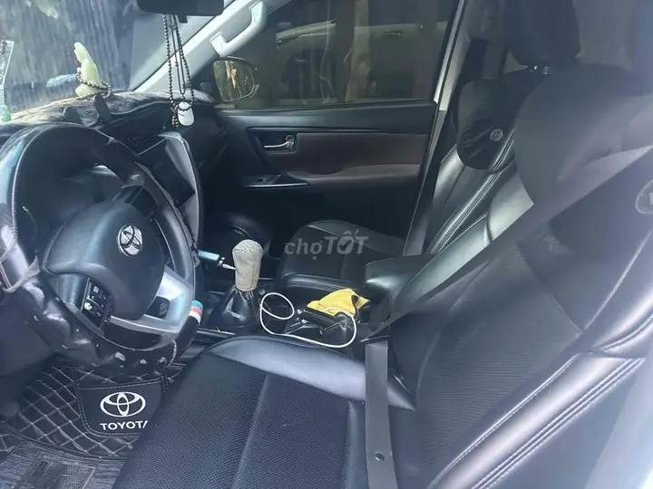 Toyota Fortuner 2017 photo 3