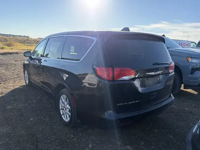 Chrysler Grand Caravan 2022 photo 4