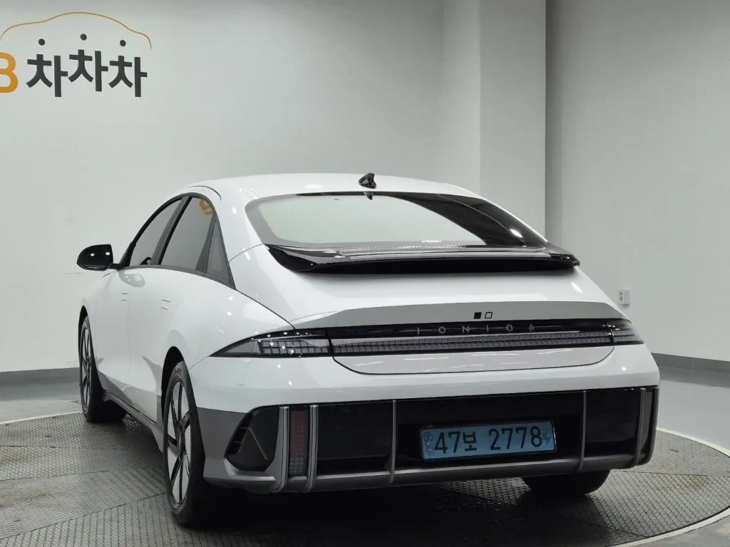 Hyundai Ioniq 6 2025 photo 2