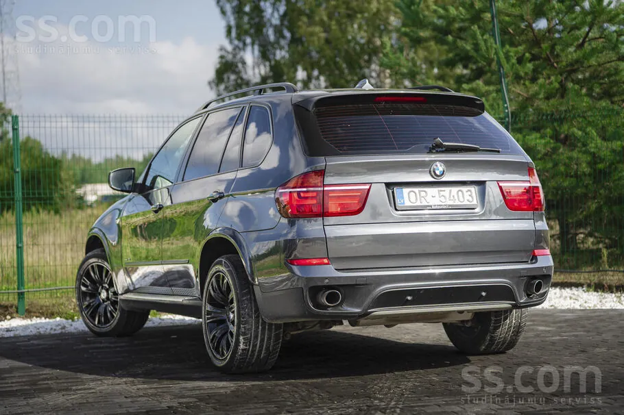 BMW X5 2010 photo 4