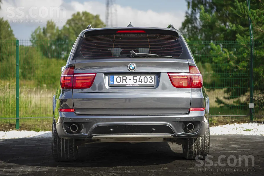 BMW X5 2010 photo 5