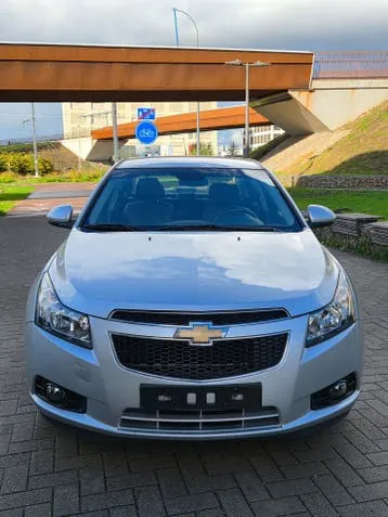Chevrolet Cruze 2010 photo 2