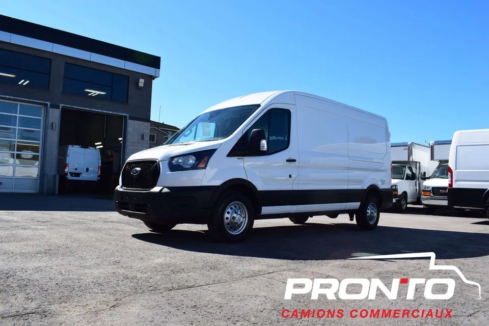 Ford Transit 2023 photo 2