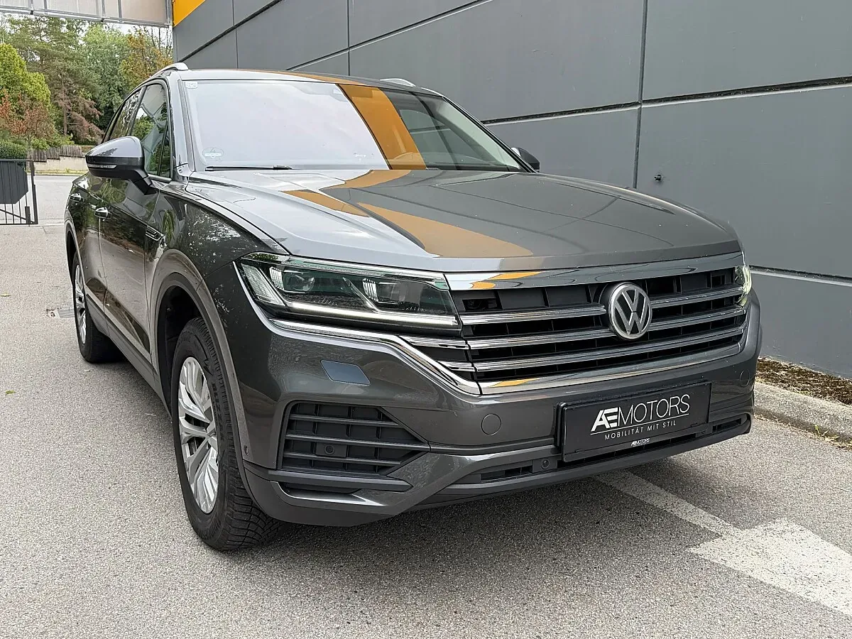 Volkswagen Touareg 2019 photo 2