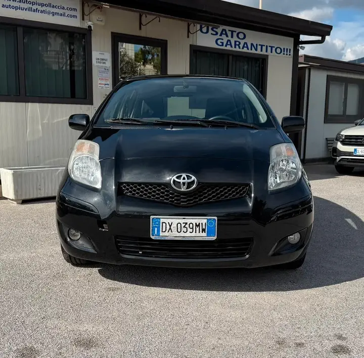 Toyota Yaris 2009 photo 2