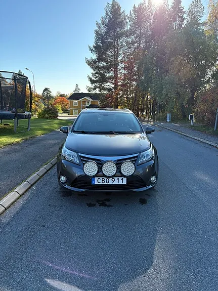 Toyota Avensis 2013 photo 4