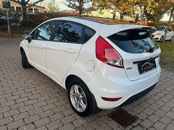 Ford Fiesta 2013 photo 4