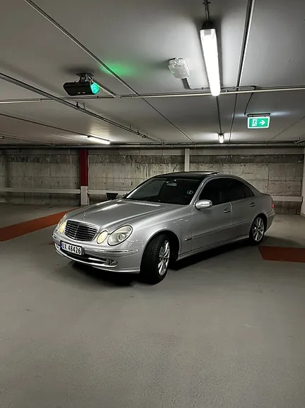 Mercedes-Benz E240 2002 photo 4