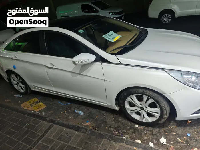 Hyundai Sonata 2011 photo 2