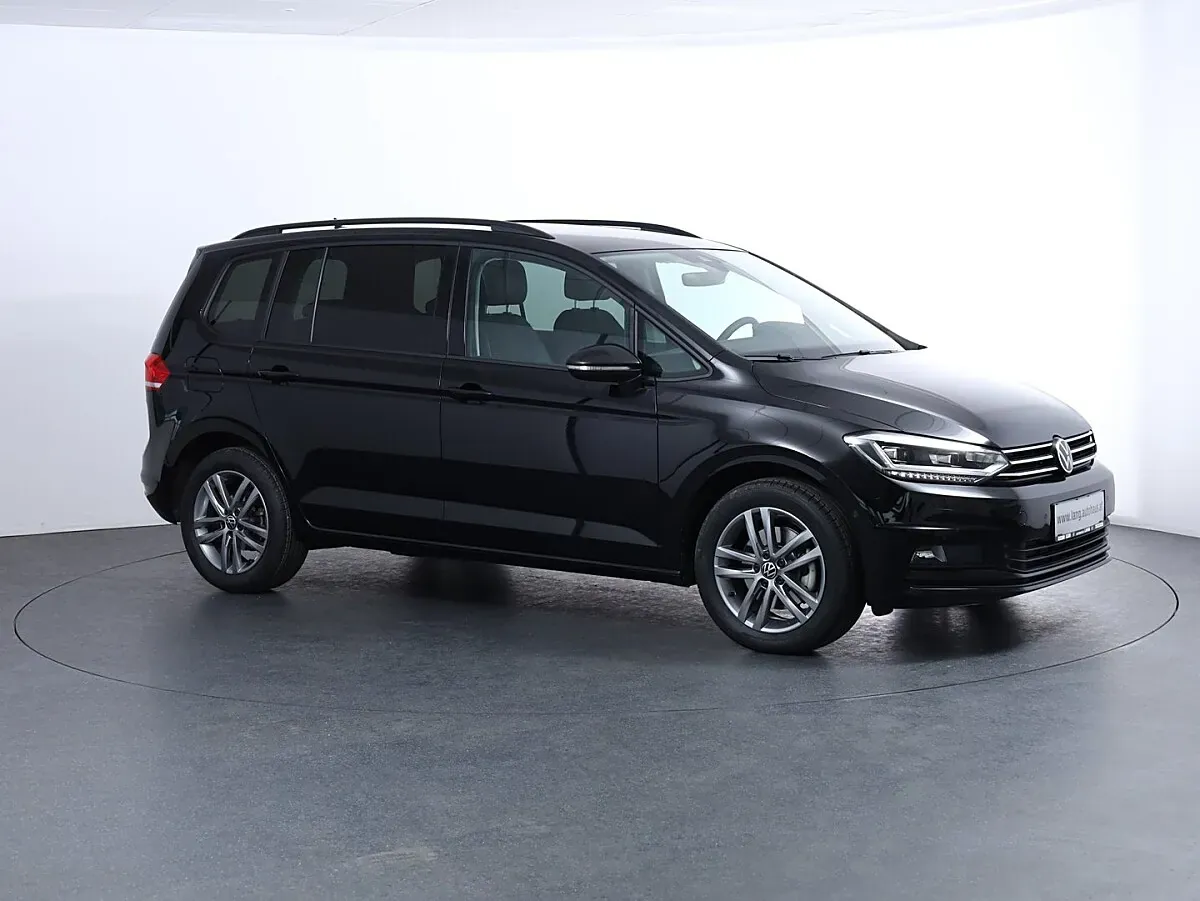 Volkswagen Touran 2026 photo 3