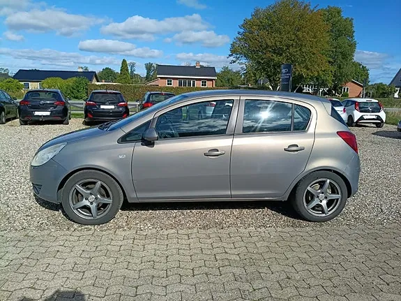 Opel Corsa 2010 photo 3