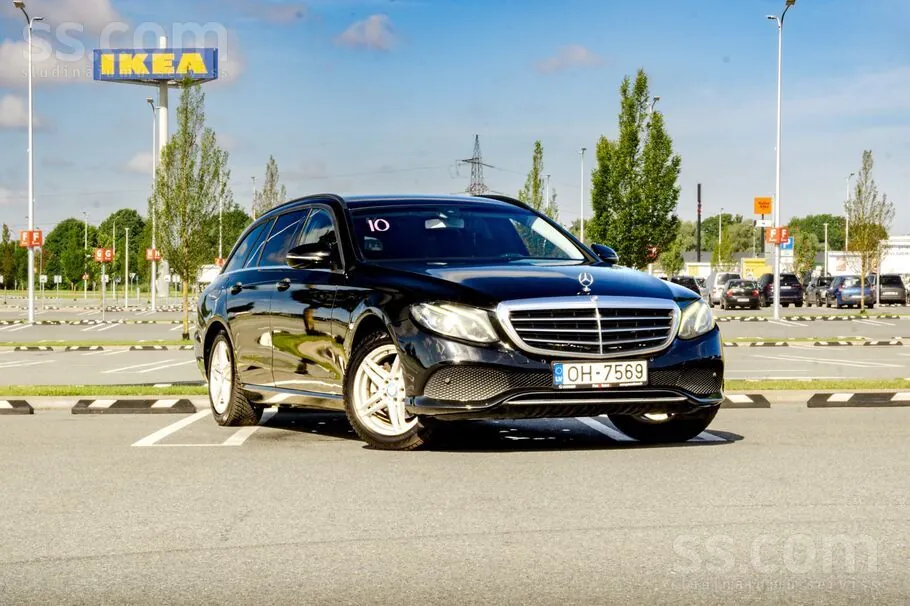 Mercedes-Benz E220 2016 photo 2