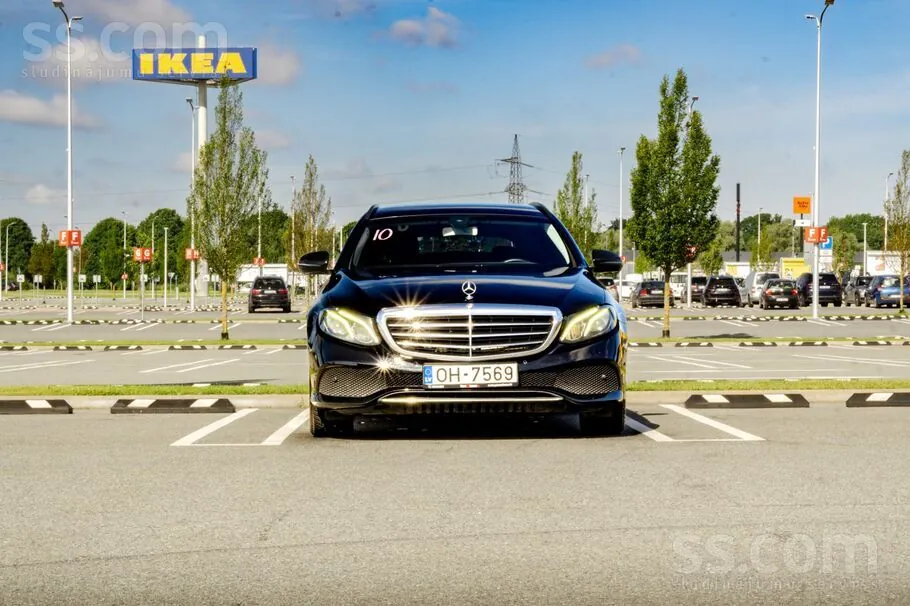 Mercedes-Benz E220 2016 photo 3
