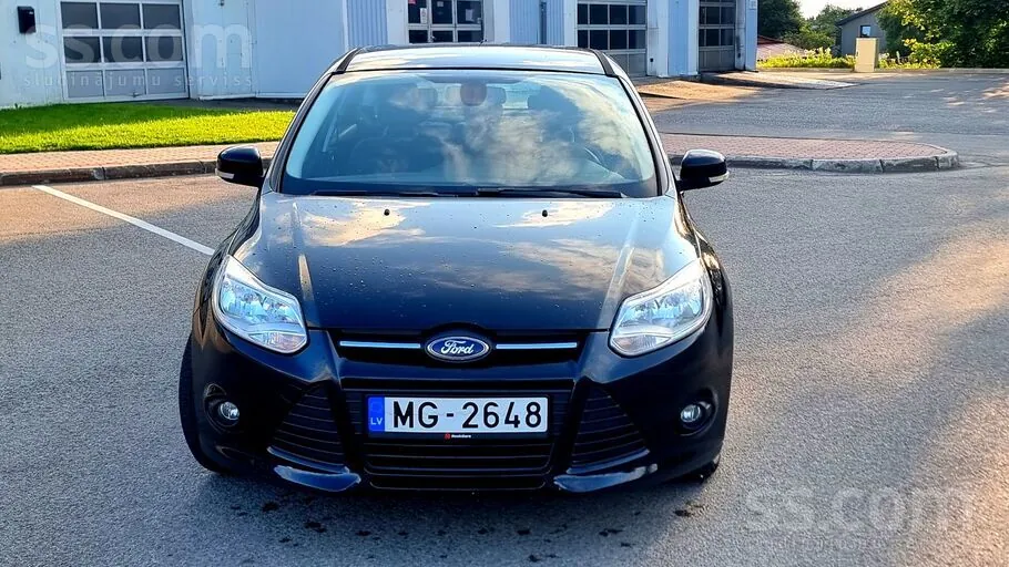 Ford Focus 2014 photo 2