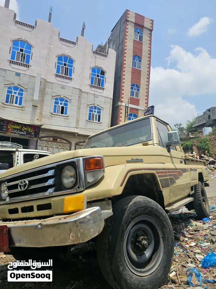Toyota Land Cruiser 1993 photo 2